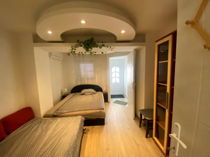 Örökzöld-Levendula Apartman beltér 2